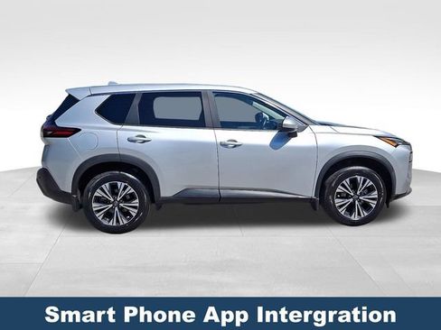 Used 2023 Nissan Rogue SV FWD image 9
