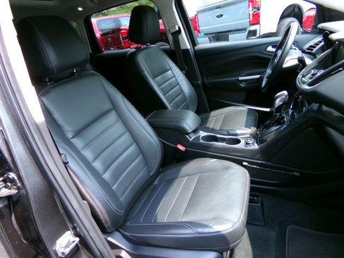 Used 2016 Ford Escape Titanium w/ Equipment Group 301A FWD image 11