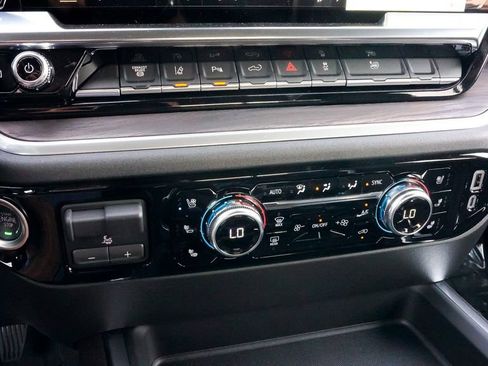 New 2025 GMC Sierra 2500 SLT w/ SLT Premium Package image 31