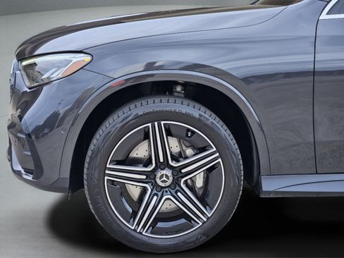 Used 2025 Mercedes-Benz GLC 350e 4MATIC image 29