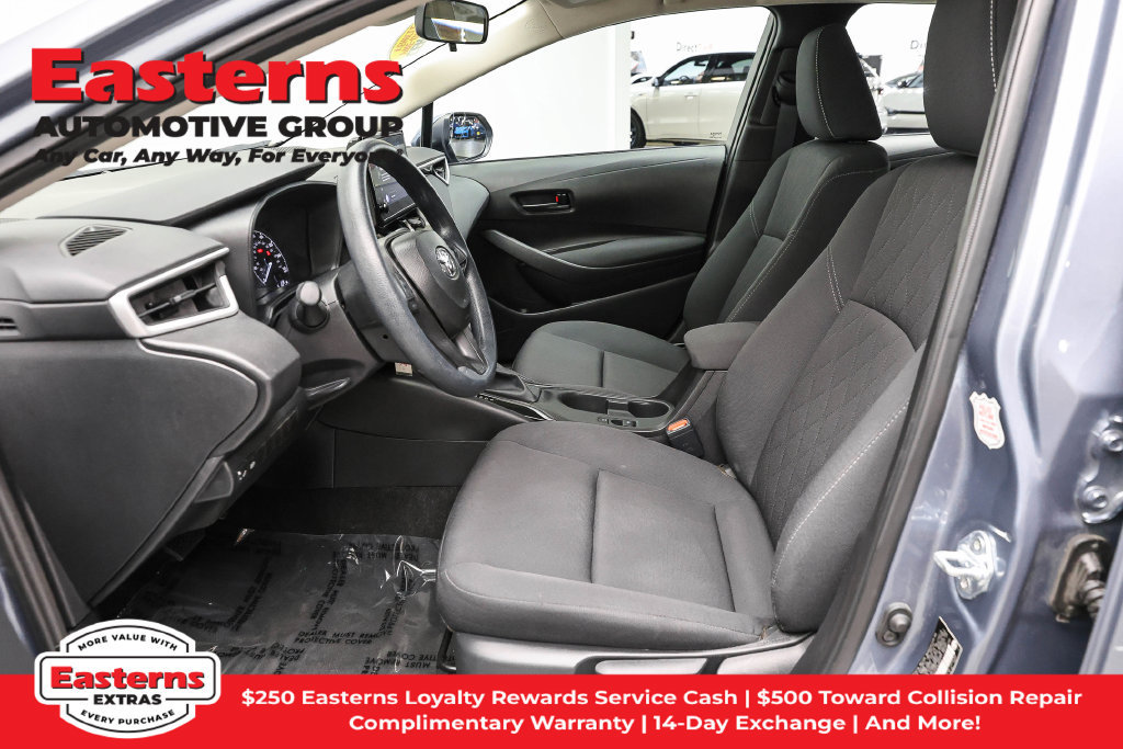 Used 2025 Toyota Corolla LE FWD image 14