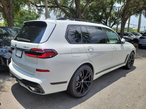 New 2027 BMW X7 xDrive40i w/ M Sport Package AWD/4WD image 5