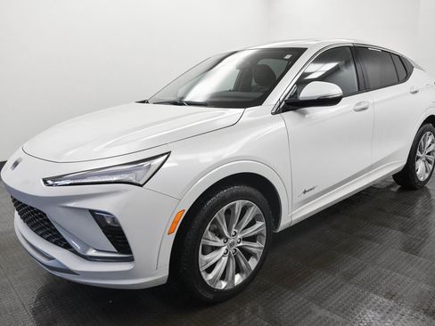Used 2025 Buick Envista Avenir image 3