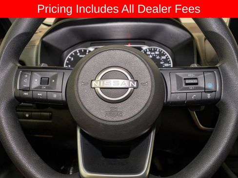 Used 2023 Nissan Rogue SV FWD image 17