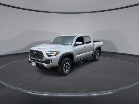 Used 2023 Toyota Tacoma TRD Off-Road image 4