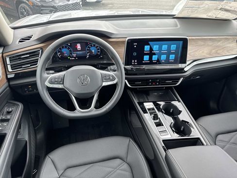 New 2026 Volkswagen Atlas SE FWD image 7