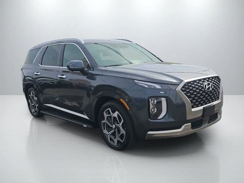 Used 2022 Hyundai Palisade Calligraphy w/ Winter Package FWD image 2