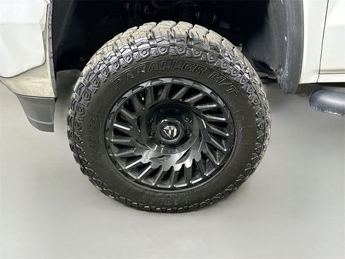 Used 2019 GMC Sierra 2500 Base w/ Sierra Convenience Package image 8