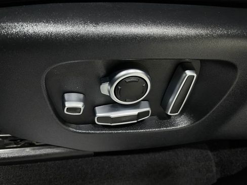 Used 2018 Land Rover Range Rover Sport HSE Dynamic image 18