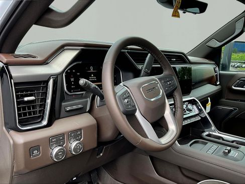 New 2026 GMC Sierra 3500 Denali w/ Denali Reserve Package AWD/4WD image 8