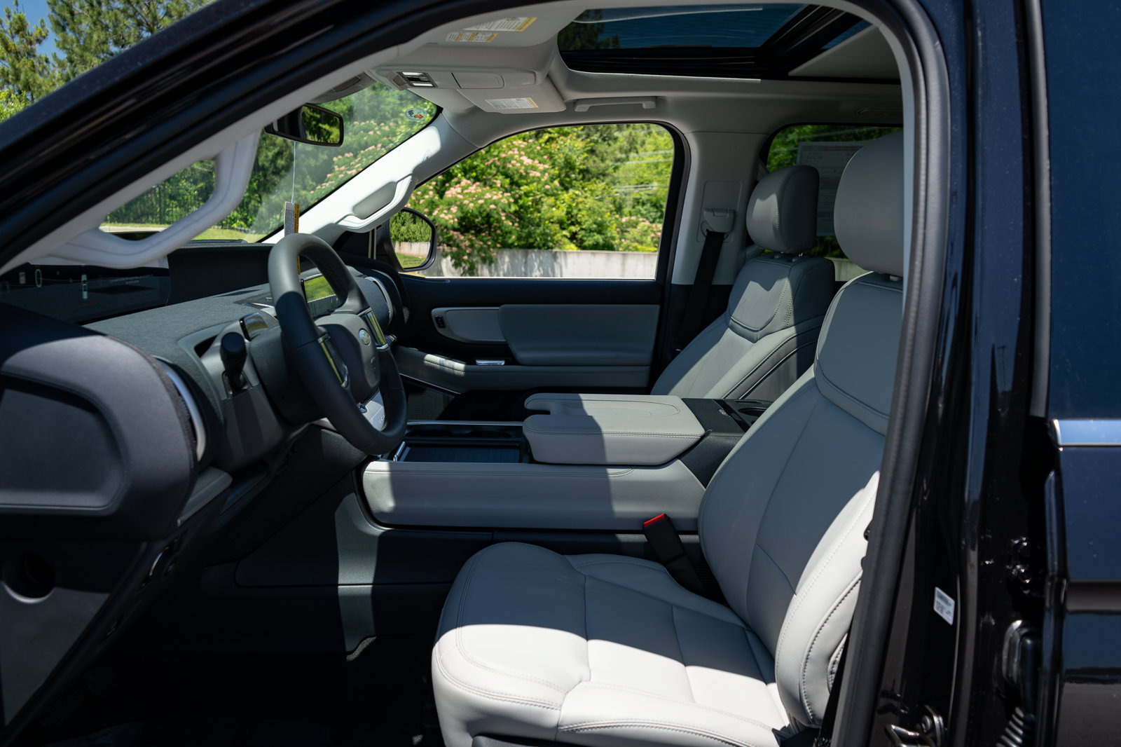 New 2026 Ford Expedition Active AWD/4WD image 14