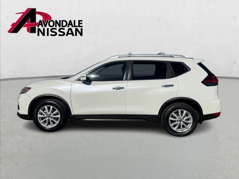 Certified 2020 Nissan Rogue SV FWD image 3
