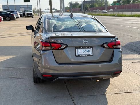 Used 2020 Nissan Versa SR w/ Convenience Package FWD image 9