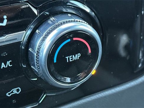 Used 2024 GMC Sierra 2500 SLE w/ Remote Start Package image 29