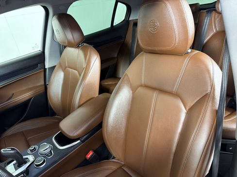 Used 2020 Alfa Romeo Stelvio RWD image 11
