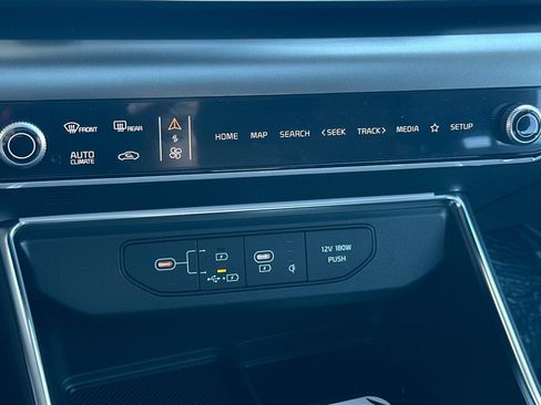 New 2026 Kia Carnival SX w/ SX Dark Edition Package FWD image 21
