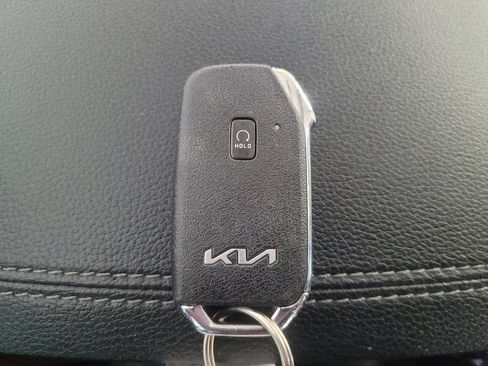 Used 2022 Kia Telluride SX w/ SX Prestige Package AWD/4WD image 32