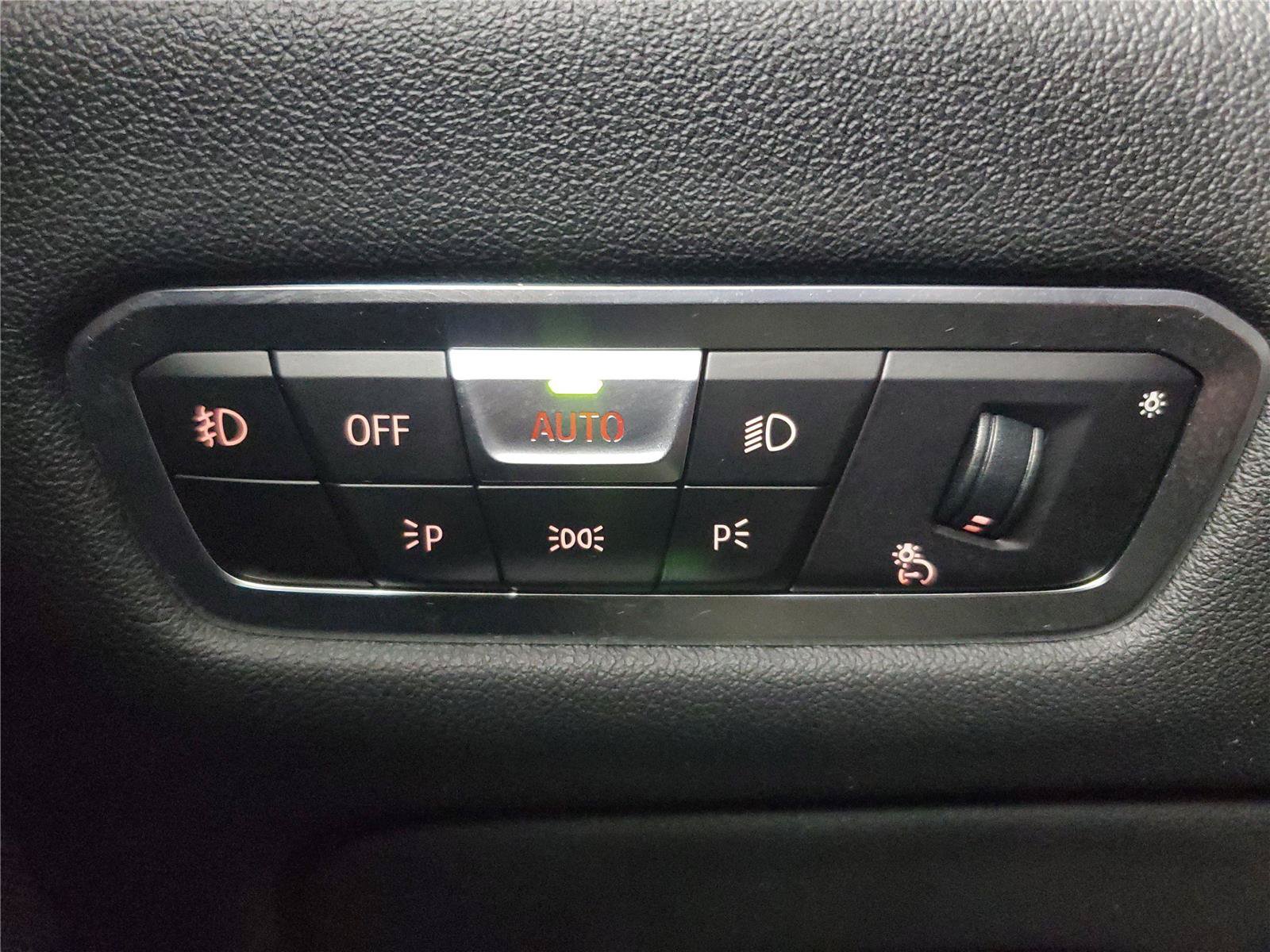 Used 2022 BMW X7 xDrive40i w/ Premium Package AWD/4WD image 37