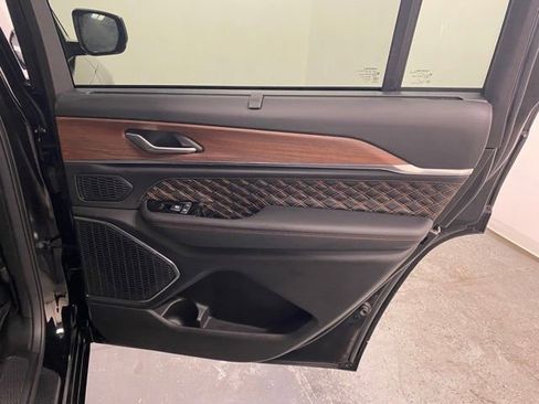 Used 2023 Jeep Grand Cherokee L Summit w/ Advanced Protech Group IV image 33