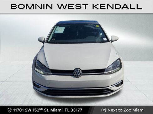 Used 2018 Volkswagen Golf SE image 2
