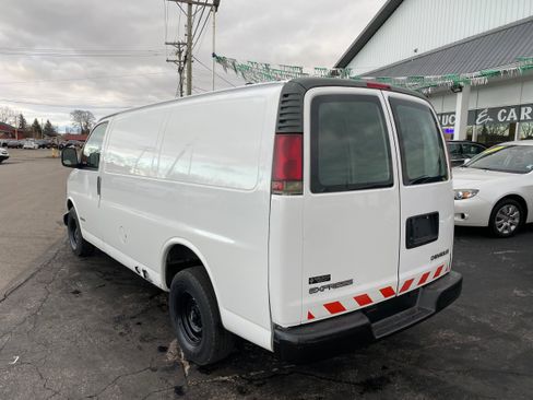 Used 2002 Chevrolet Express 1500 image 7