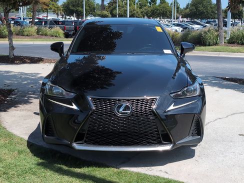 Used 2019 Lexus IS 350 F Sport w/ F Sport Package RWD image 3