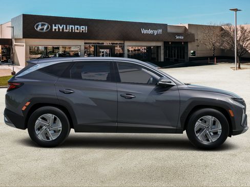 New 2026 Hyundai Tucson Blue SE w/ Tow & Go Package AWD/4WD image 6