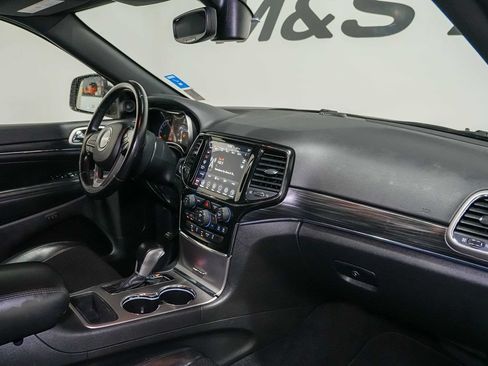 Used 2021 Jeep Grand Cherokee Limited w/ Luxury Group II RWD image 25