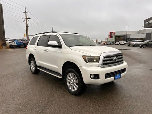 Used 2013 Toyota Sequoia Platinum image 3