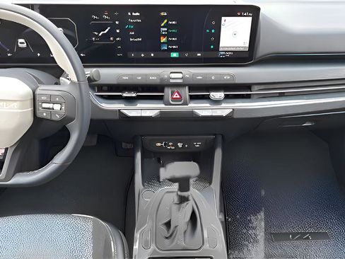 New 2025 Kia K4 GT-Line Turbo w/ GT-Line Sunroof Package FWD image 15