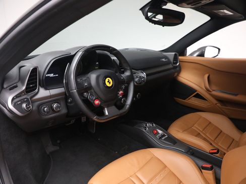 Certified 2012 Ferrari 458 Italia Coupe RWD image 15