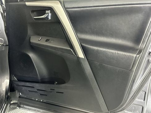 Used 2016 Toyota RAV4 XLE FWD image 30