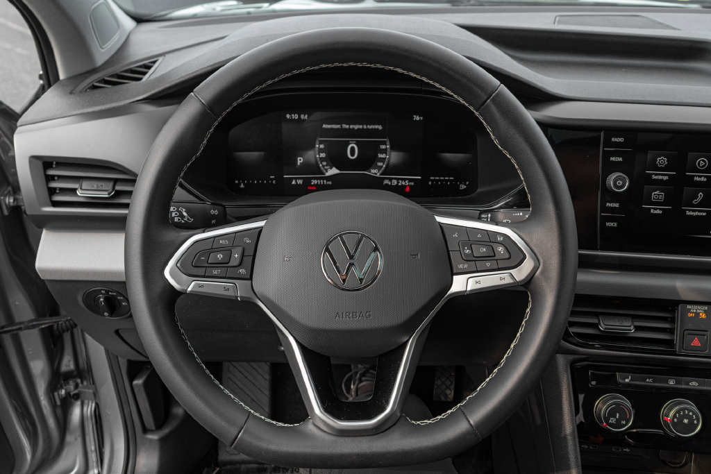 Certified 2023 Volkswagen Taos SE w/ Panoramic Sunroof Package AWD/4WD image 23