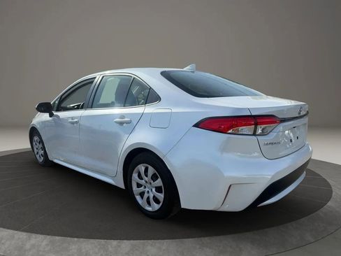 Used 2022 Toyota Corolla LE FWD image 7