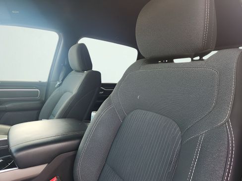 Used 2019 RAM 1500 Big Horn AWD/4WD image 6