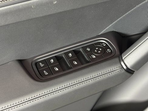 New 2026 Porsche Cayenne GTS image 16