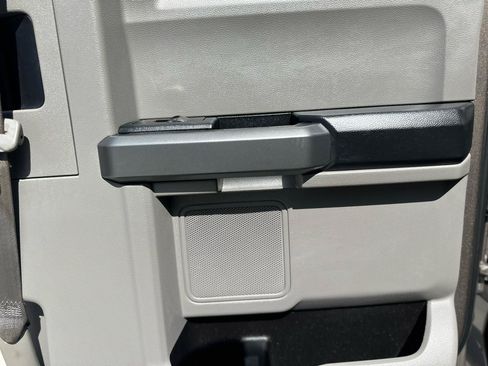 Used 2018 Ford F150 XLT w/ Trailer Tow Package RWD image 17