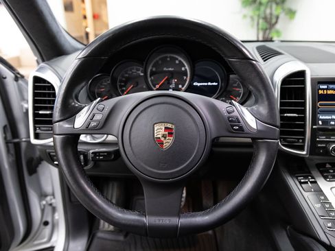 Used 2011 Porsche Cayenne Turbo AWD/4WD image 16