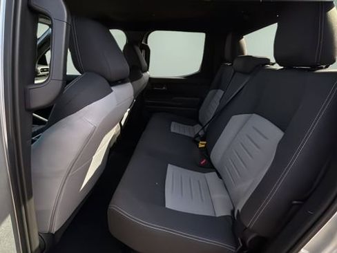 Used 2025 Toyota Tacoma TRD Off-Road image 19