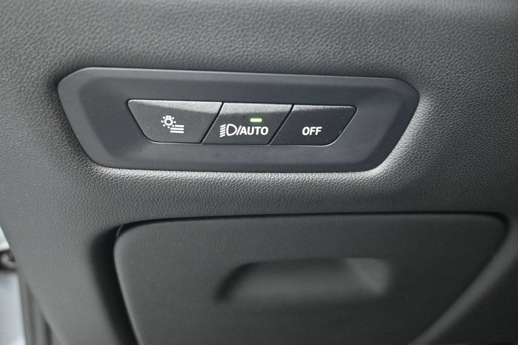 Used 2025 BMW X5 sDrive40i w/ Climate Comfort Package RWD image 20