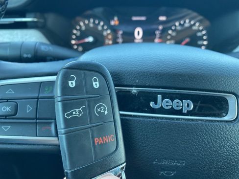 Used 2022 Jeep Compass Latitude w/ Convenience Group image 37