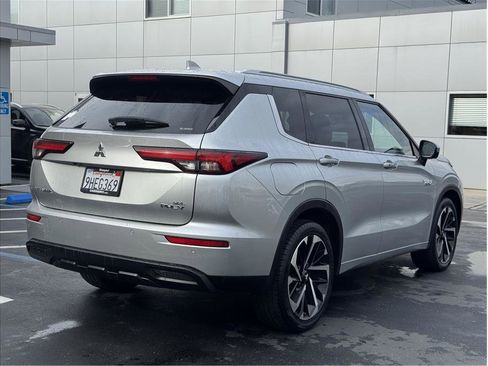 Used 2023 Mitsubishi Outlander SEL image 5