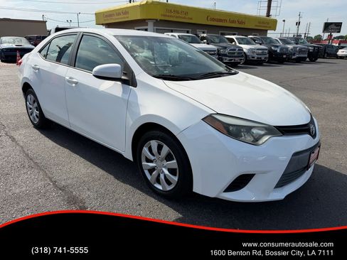 Used 2015 Toyota Corolla LE FWD image 1