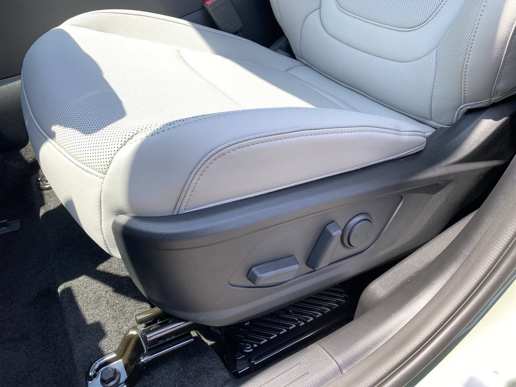New 2026 Hyundai Santa Cruz Limited AWD/4WD image 12