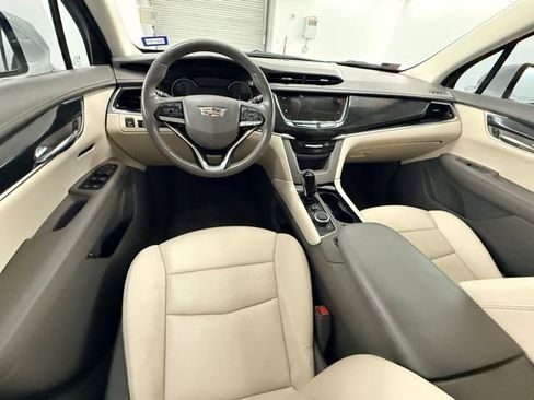 Used 2022 Cadillac XT6 Premium Luxury FWD image 13