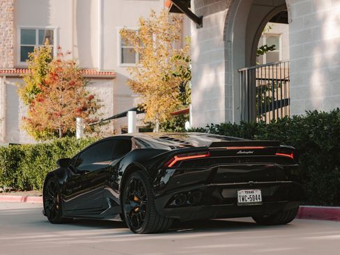 Used 2016 Lamborghini Huracan LP 610-4 AWD/4WD image 11