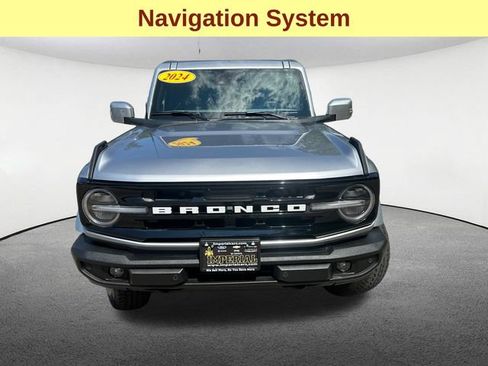 Used 2024 Ford Bronco Outer Banks AWD/4WD image 4
