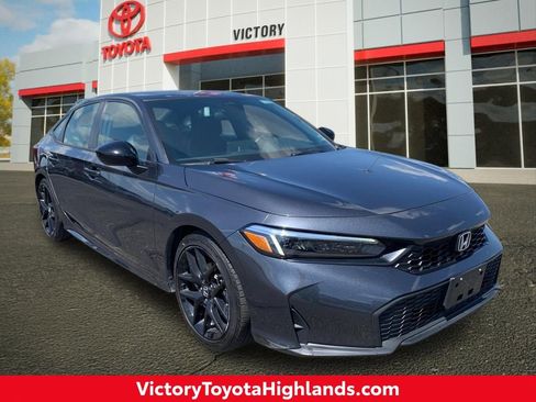 Used 2025 Honda Civic Sport image 1
