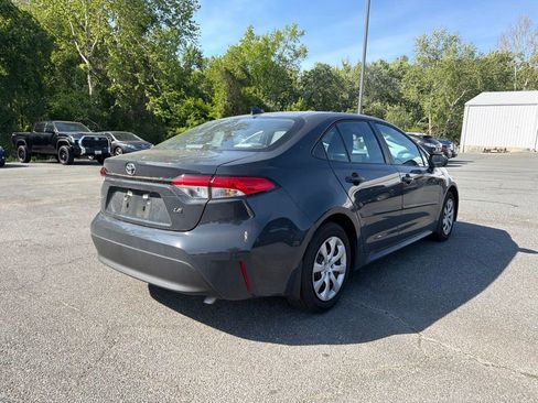 Used 2026 Toyota Corolla LE FWD image 5