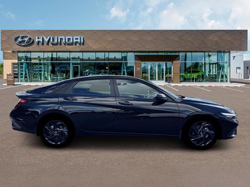 New 2026 Hyundai Elantra Sport image 9